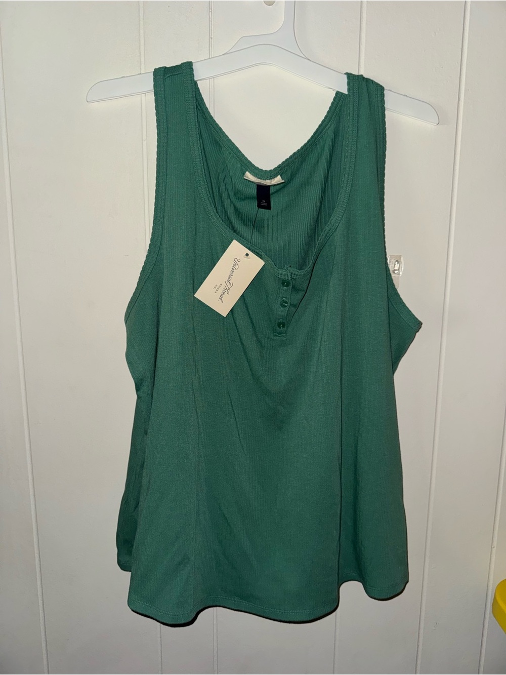 Universal Thread Green Henley Tank Top